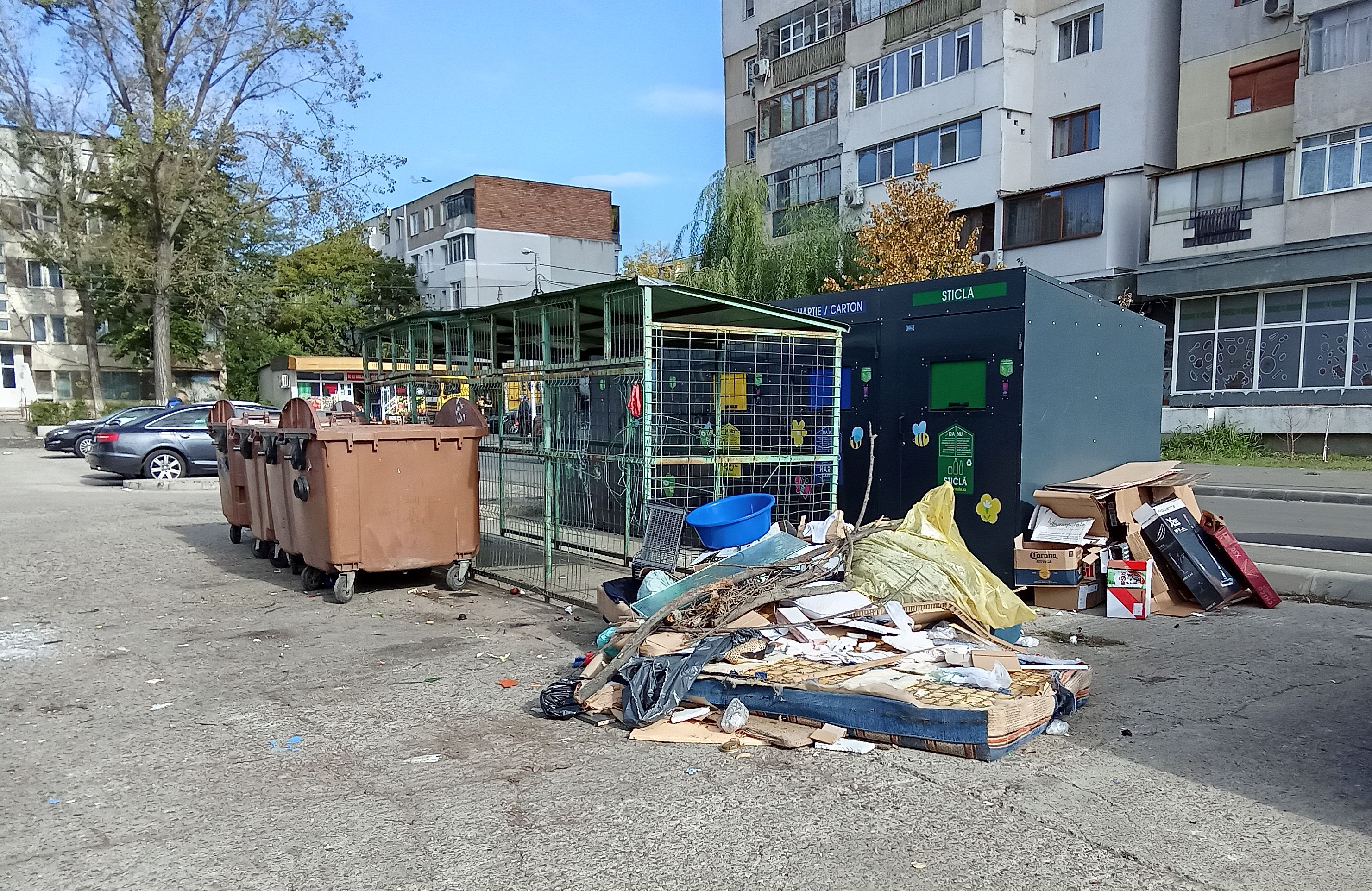 Cât de lungă-i calea până la pubelele inteligente de gunoi