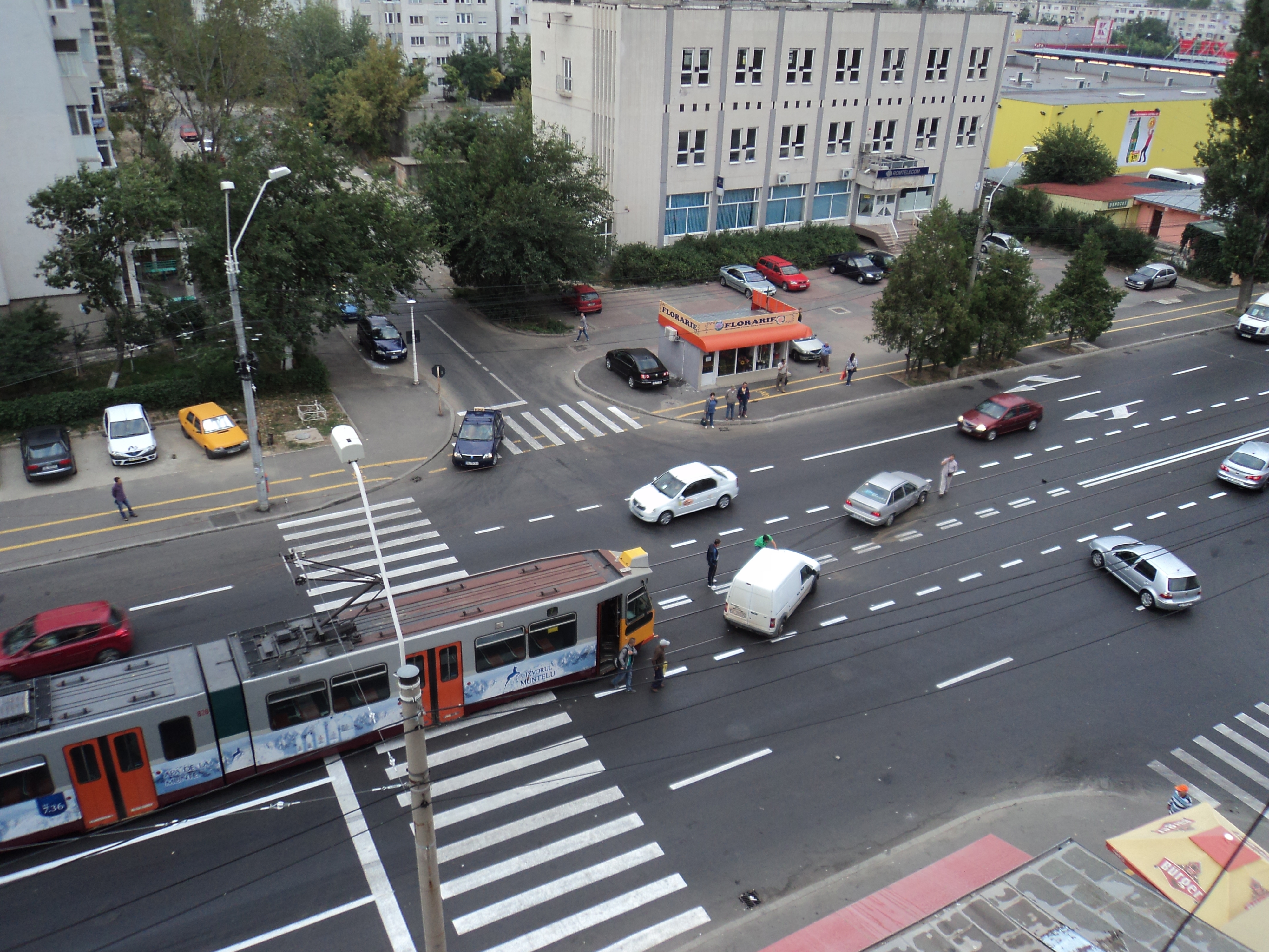 Inaugurare: Pe linia de tramvai să ne ciocnim!