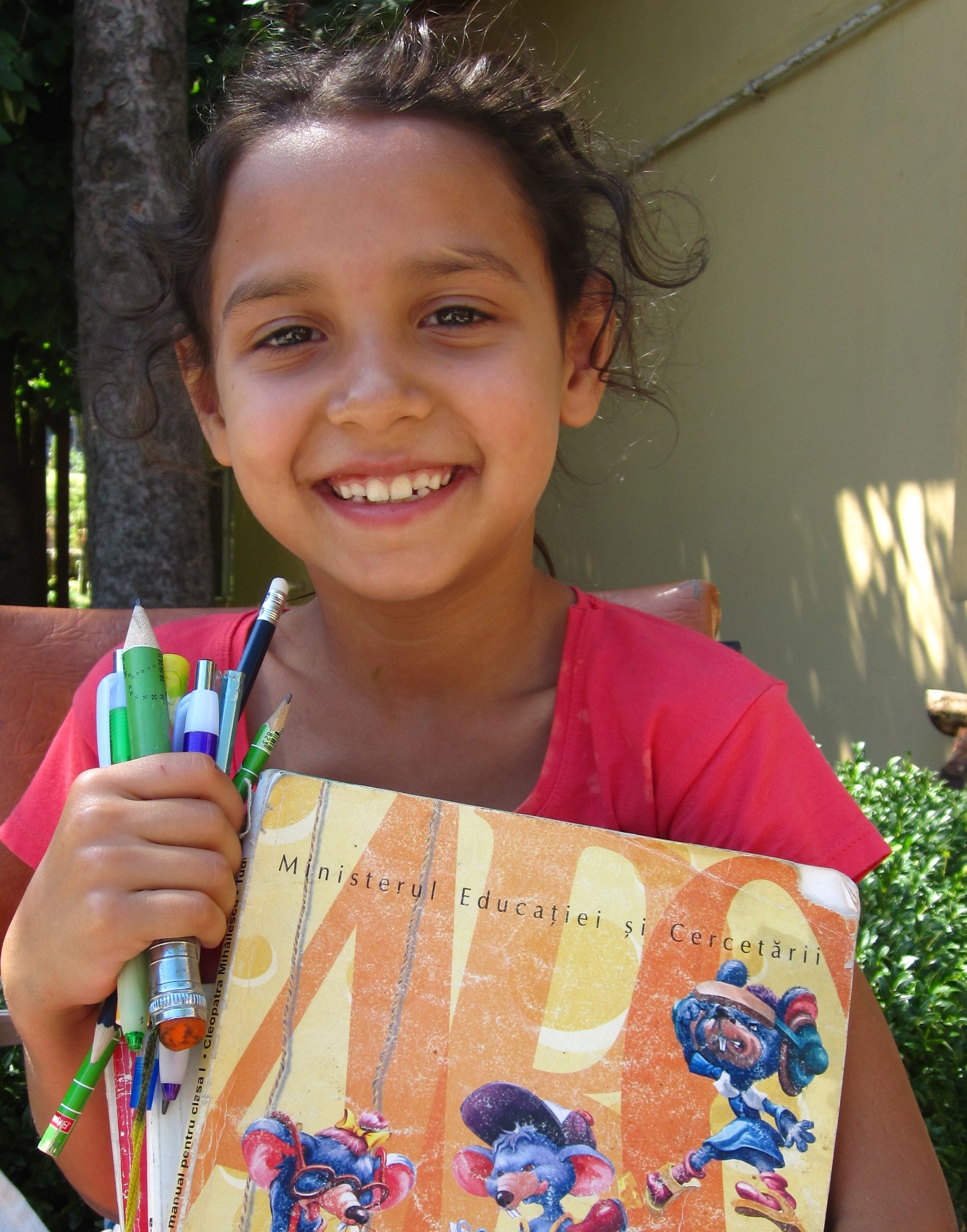 Apelul Fundaţiei Cuvântul Întrupat: Donează un ban pentru un ghiozdan!