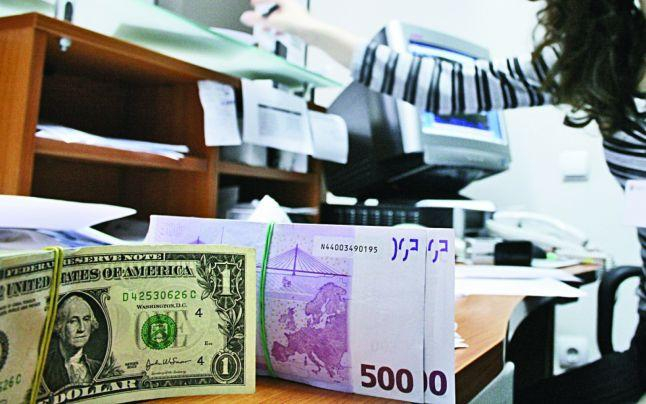 Cursul leu-euro, la cel mai ridicat nivel