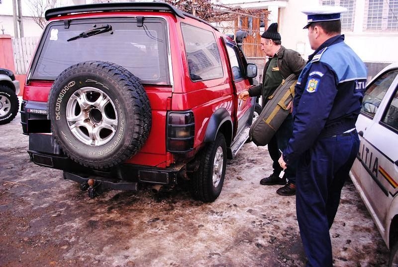 Trei bărbaţi din judeţul Galaţi, acuzaţi că au intrat ilegal pe mai multe fonduri de vânătoare