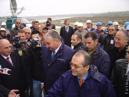 Întrebări şi declaraţii de baraj, la hidrocentrala Movileni