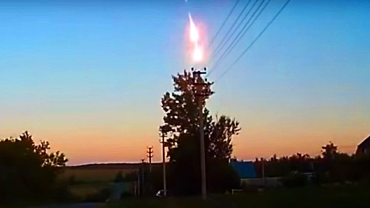 Obiect strălucitor și neidentificat, semnalat pe cerul Galațiului