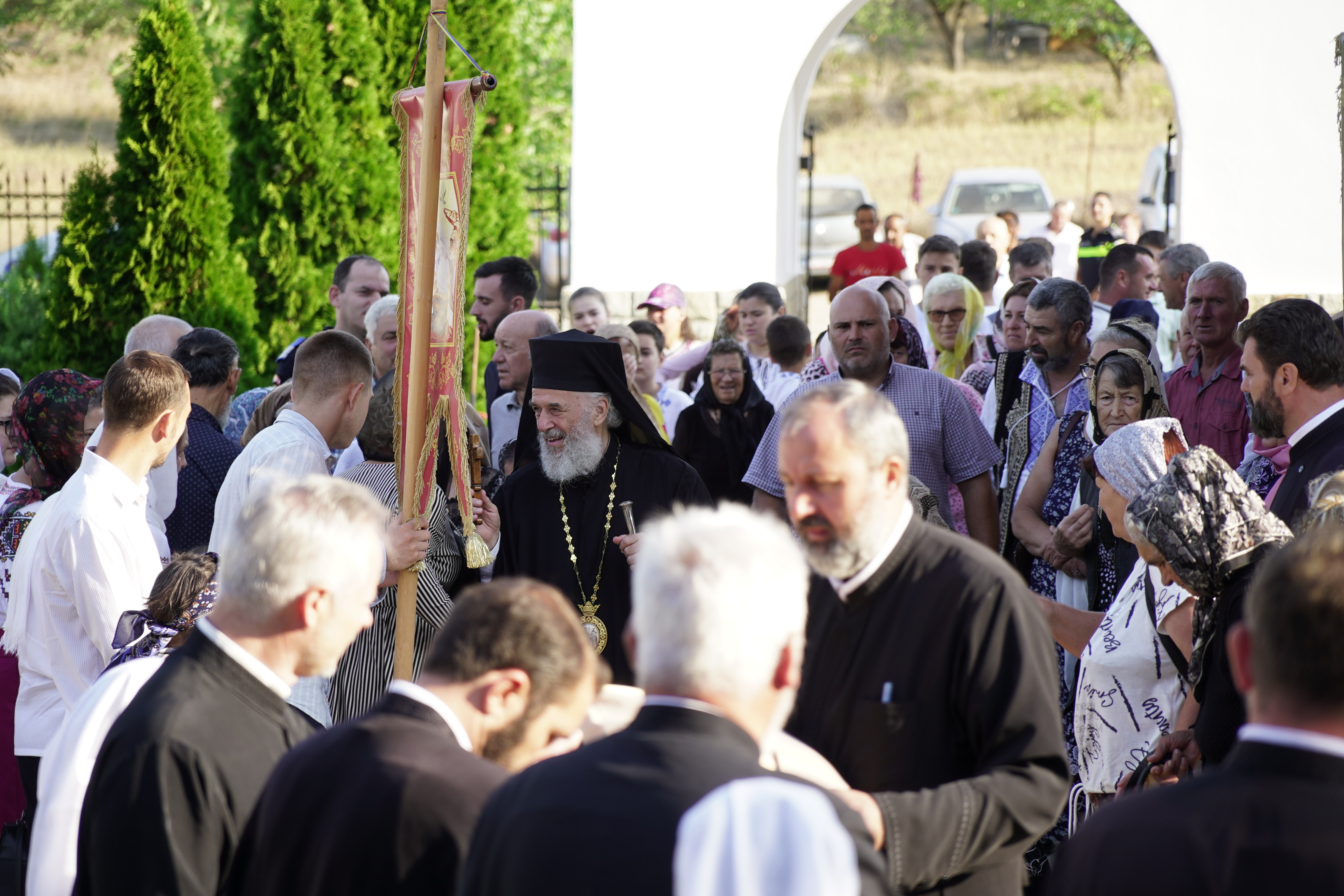 Sfinţii Martiri Brâncoveni, cinstiţi la Mănăstirea Cârlomăneşti (FOTO)