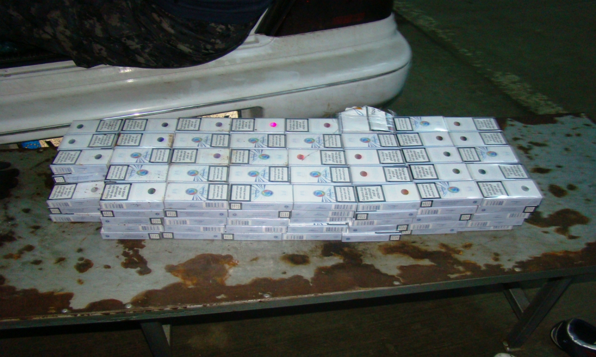 ȚIGĂRI ASCUNSE în butelia de gaz a autoturismului