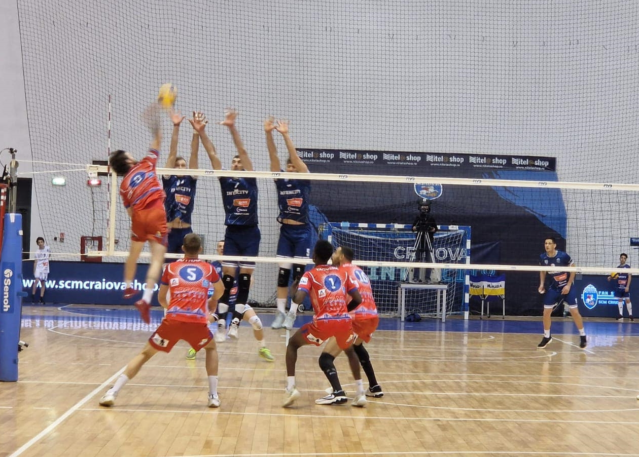 CSM Arcada a învins Craiova la volei, după un meci de cinci seturi