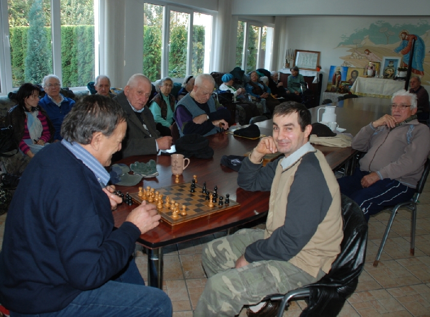 Un zâmbet şi o vorbă bună, de 1 octombrie