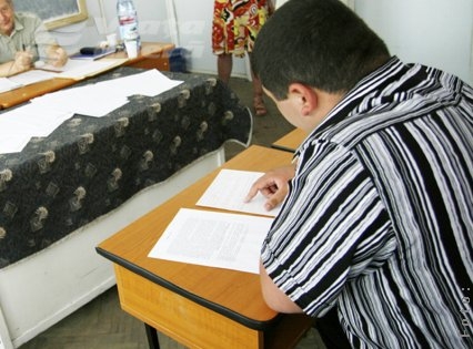 Astăzi, proba scrisă  la limba română