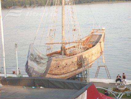 Monumentele inutilităţii de la Centrul Cultural