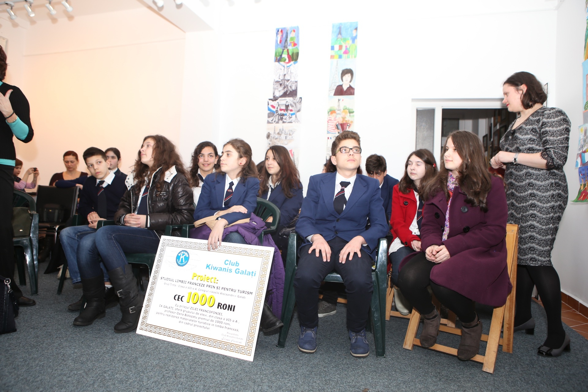 Elevi de la CNVA premiaţi de clubul Kiwanis Galaţi, cu prilejul Săptămânii Francofoniei