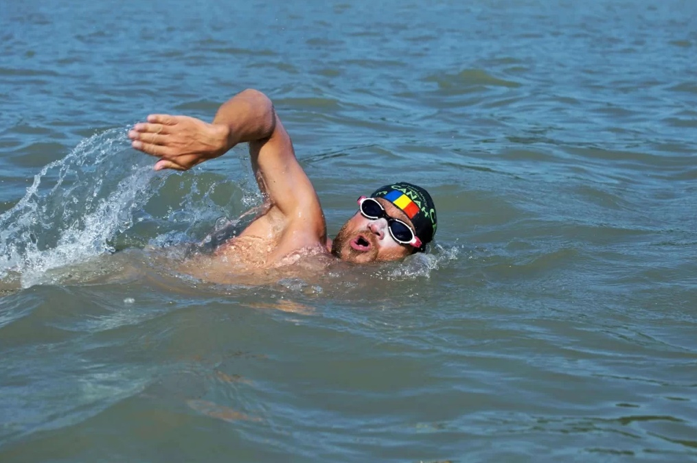 Înotătorul Avram Iancu încearcă o dublă traversare a Canalului Mânecii