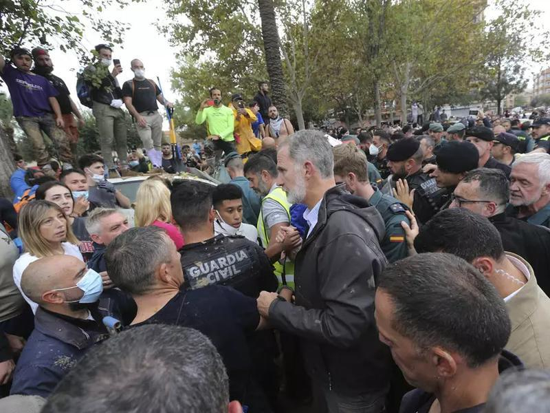 Black Friday, la Valencia: se dă nămolul ca pâinea