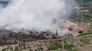 Controale naționale la gropile de gunoi. Ministrul Mediului cere măsuri urgente după incendiul de la Aninoasa