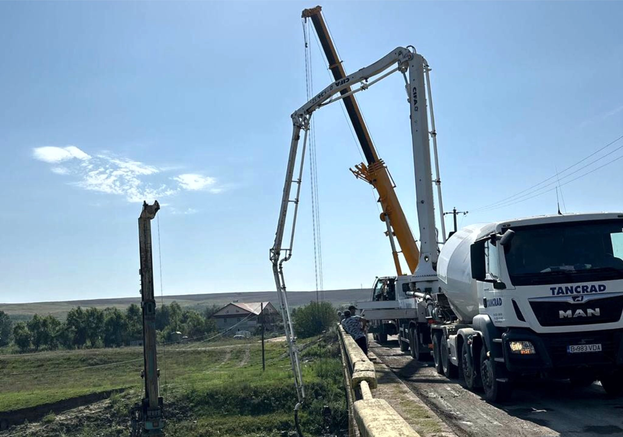 La Ghidigeni, lucrări la podul peste râul Bârlad