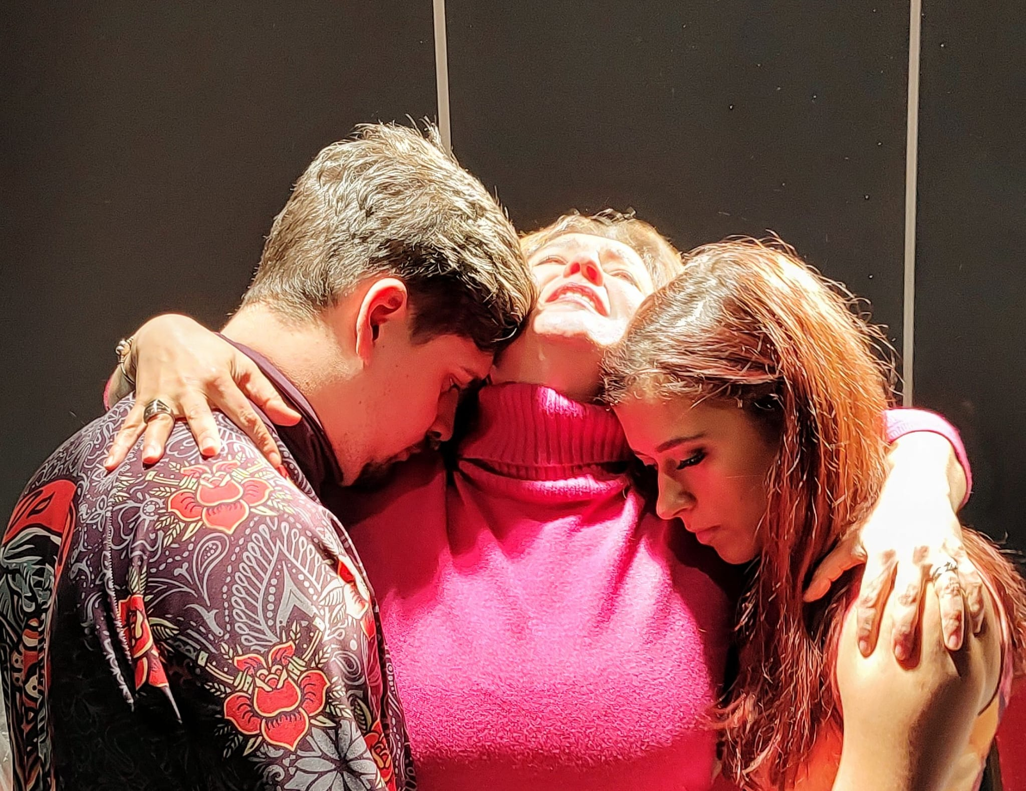 Despre cum se pot trăi două vieți simultan