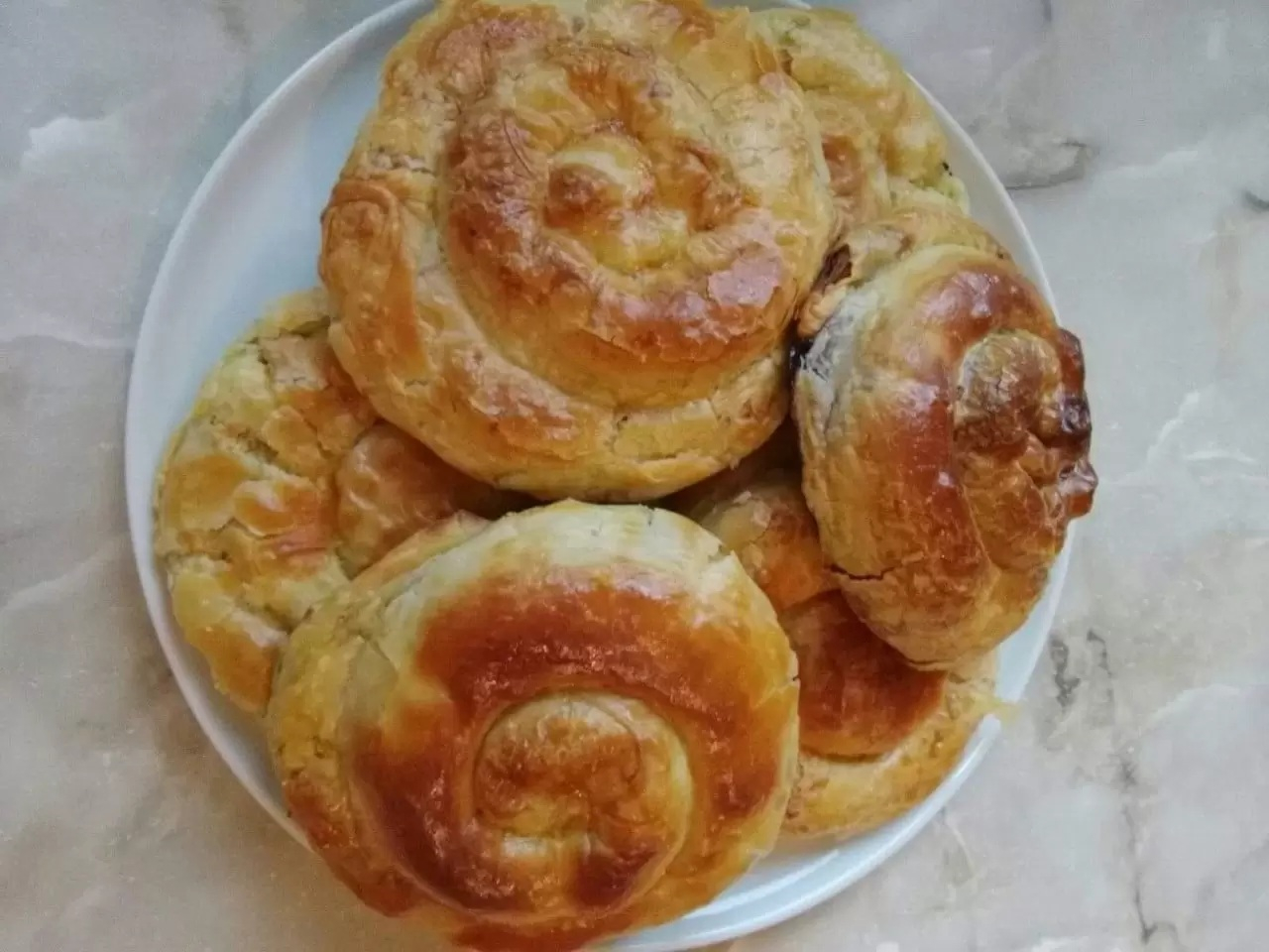 Plăcinte cu brânză moldovenești