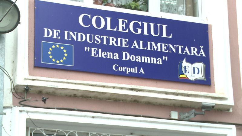Trei premii I la olimpiade pentru Colegiul "Elena Doamna"