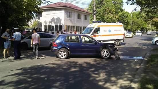 Neatenţia la volan poate provoca TRAGEDII