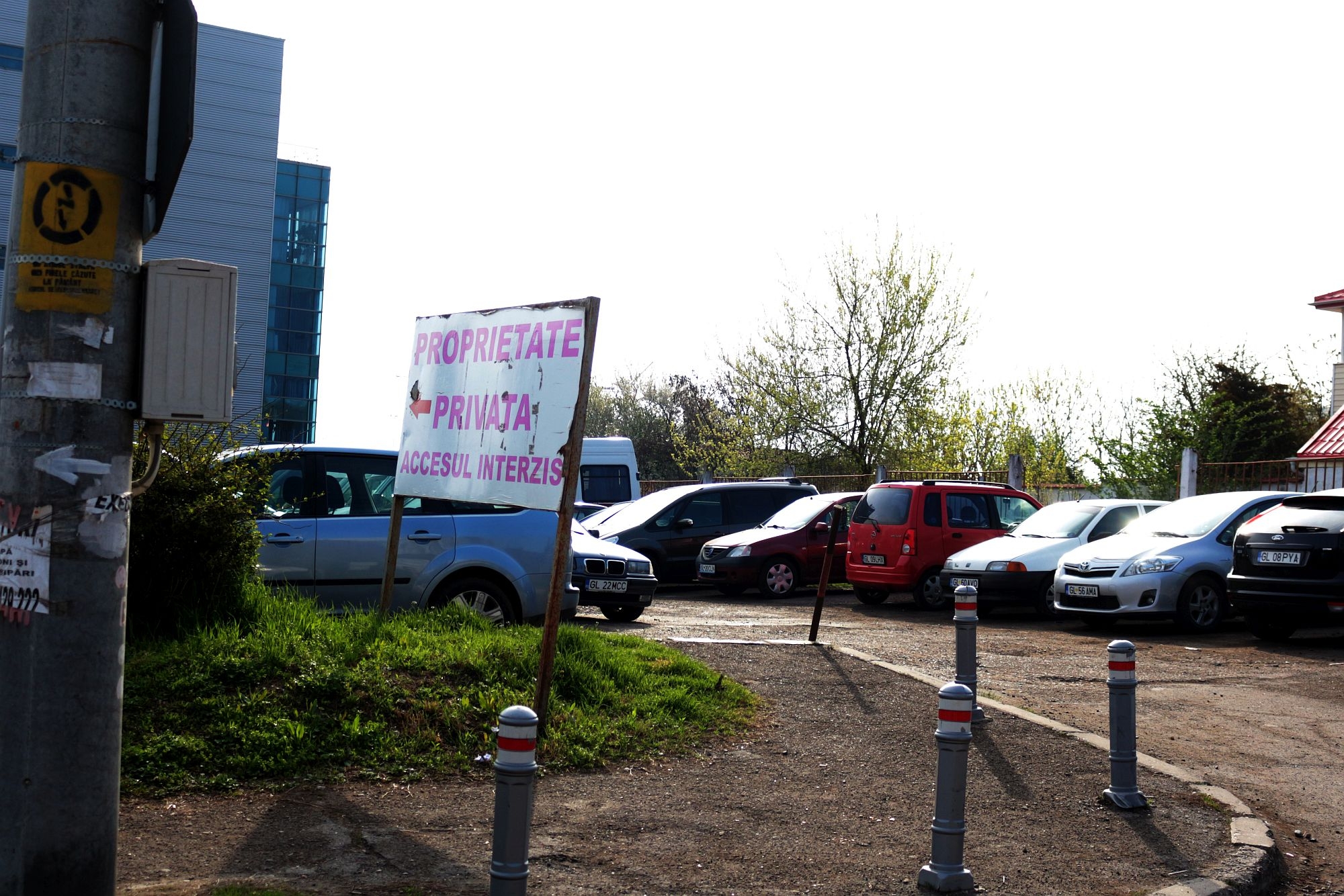 REPORTAJ | Aglomeraţie de centru, străzi de periferie. În Mazepa II, n-ai loc să parchezi nici măcar o bicicletă