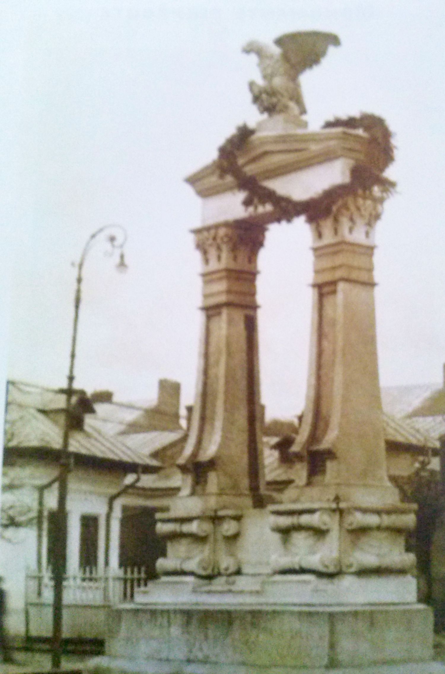 Despre statuile DISPĂRUTE din Galaţi