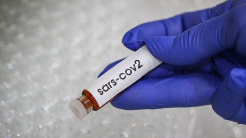 Elev infectat cu COVID-19