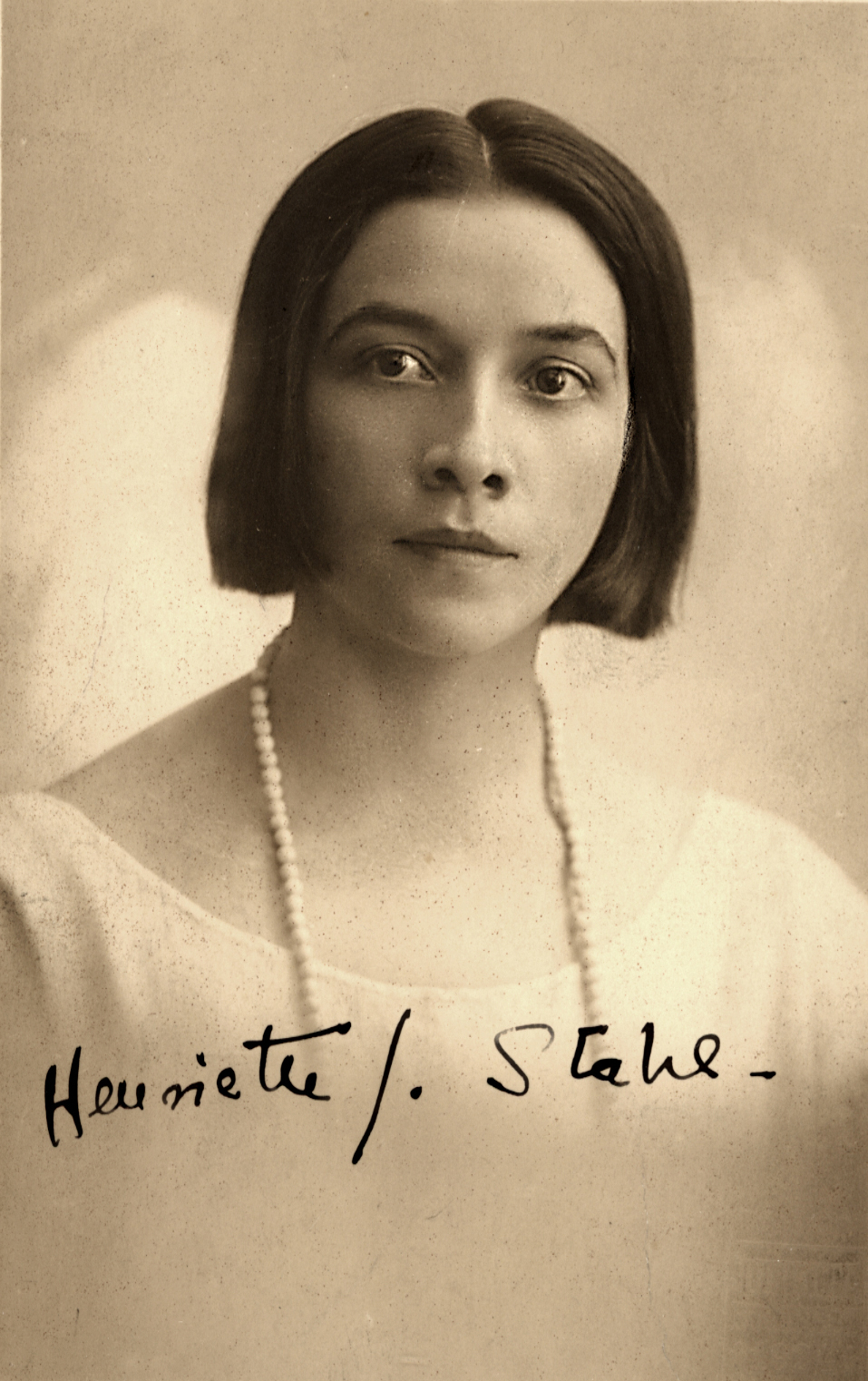 Henriette Yvonne Stahl (1900-1984)