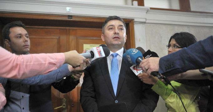 Un președinte de CJ propune intrarea în grevă administrativă