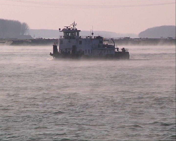 Fenomen spectaculos/ Dunărea a "fiert" la minus 13 grade