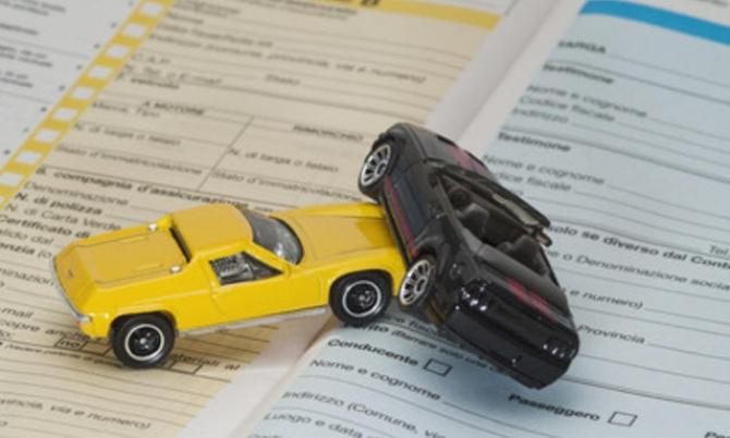 Polița RCA pe lună, o eroare