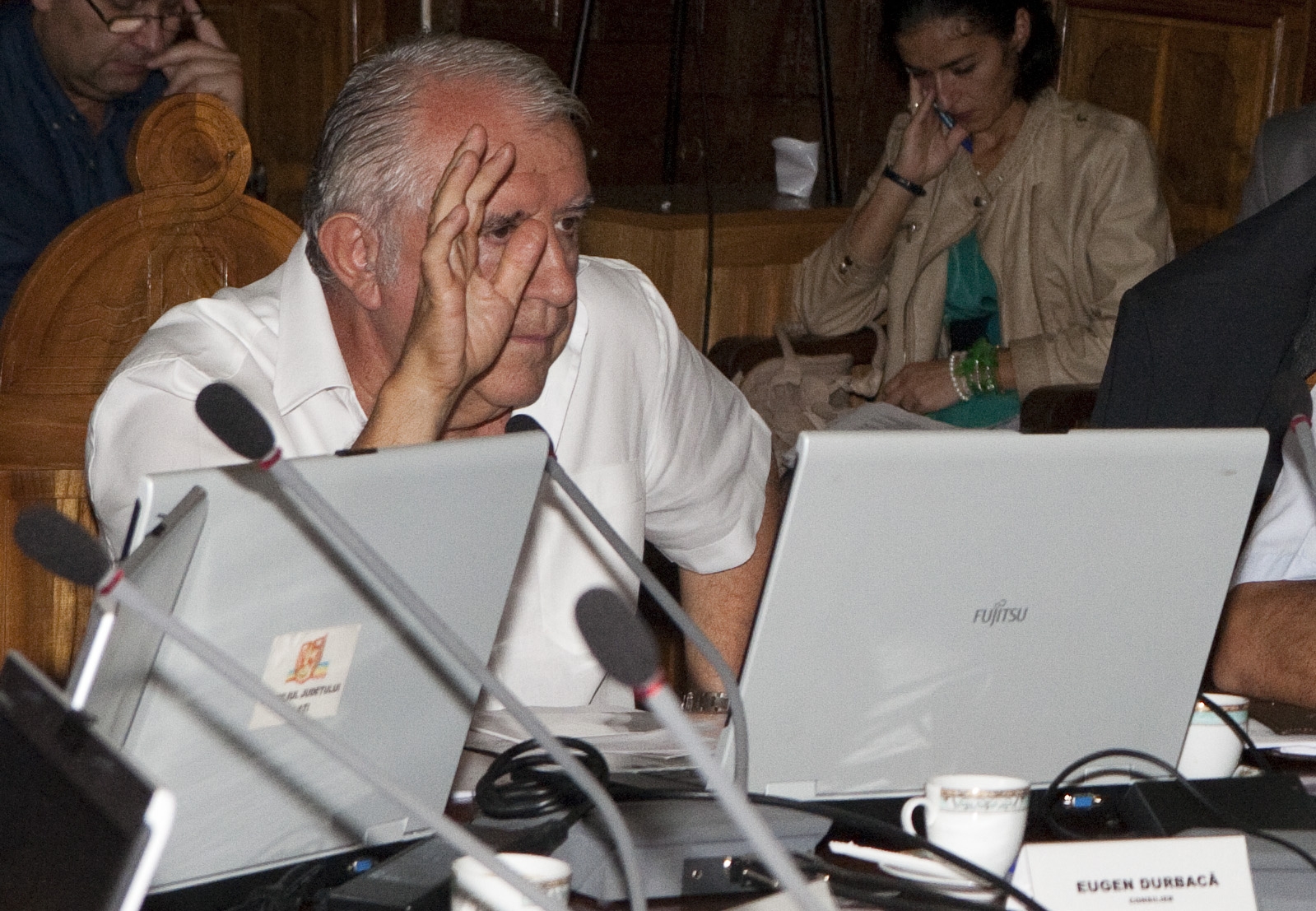 Durbacă şi Butunoi pleacă din CJ după ce au devenit senatori