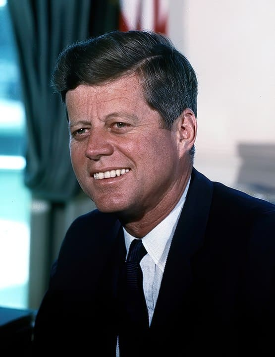Cariere. John F. Kennedy, simbol al Americii moderne
