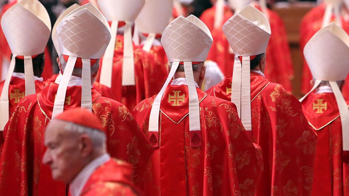 Conclavul de la Vatican pentru alegerea noului papă începe pe 7 mai