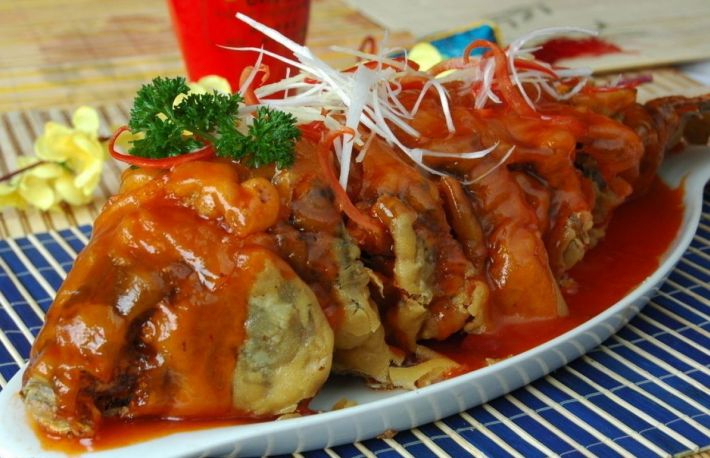 Plachie de crap rumenită la cuptor