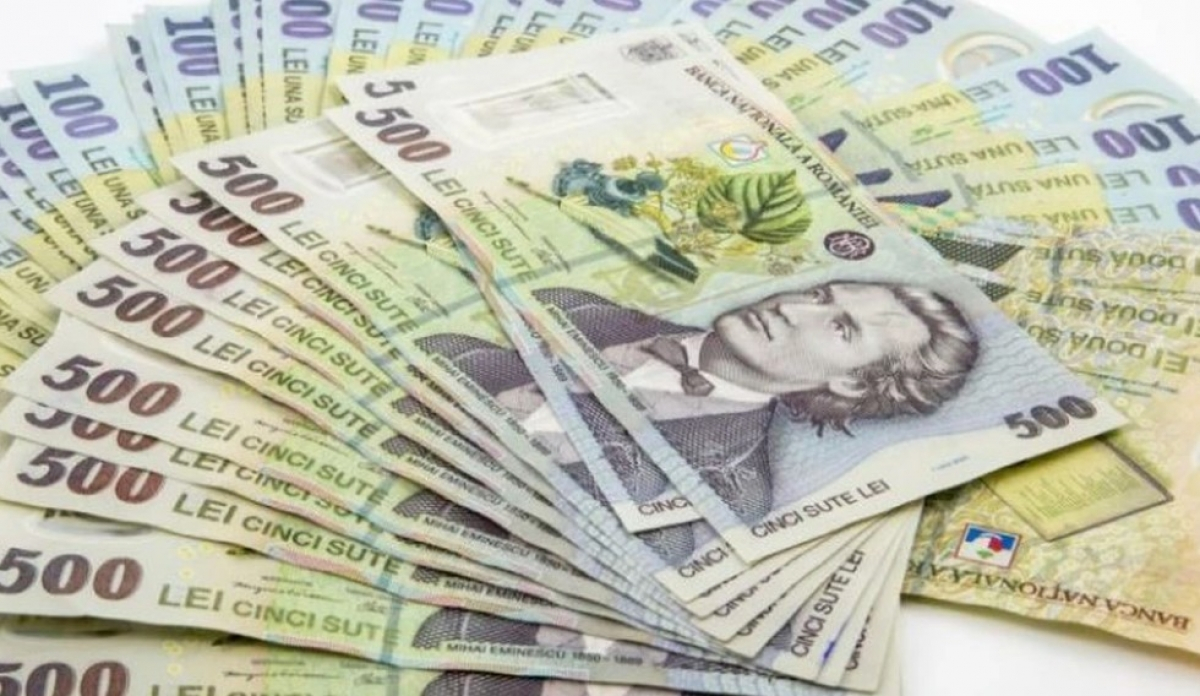 ANALIZĂ. Leul a început august cu o apreciere modestă