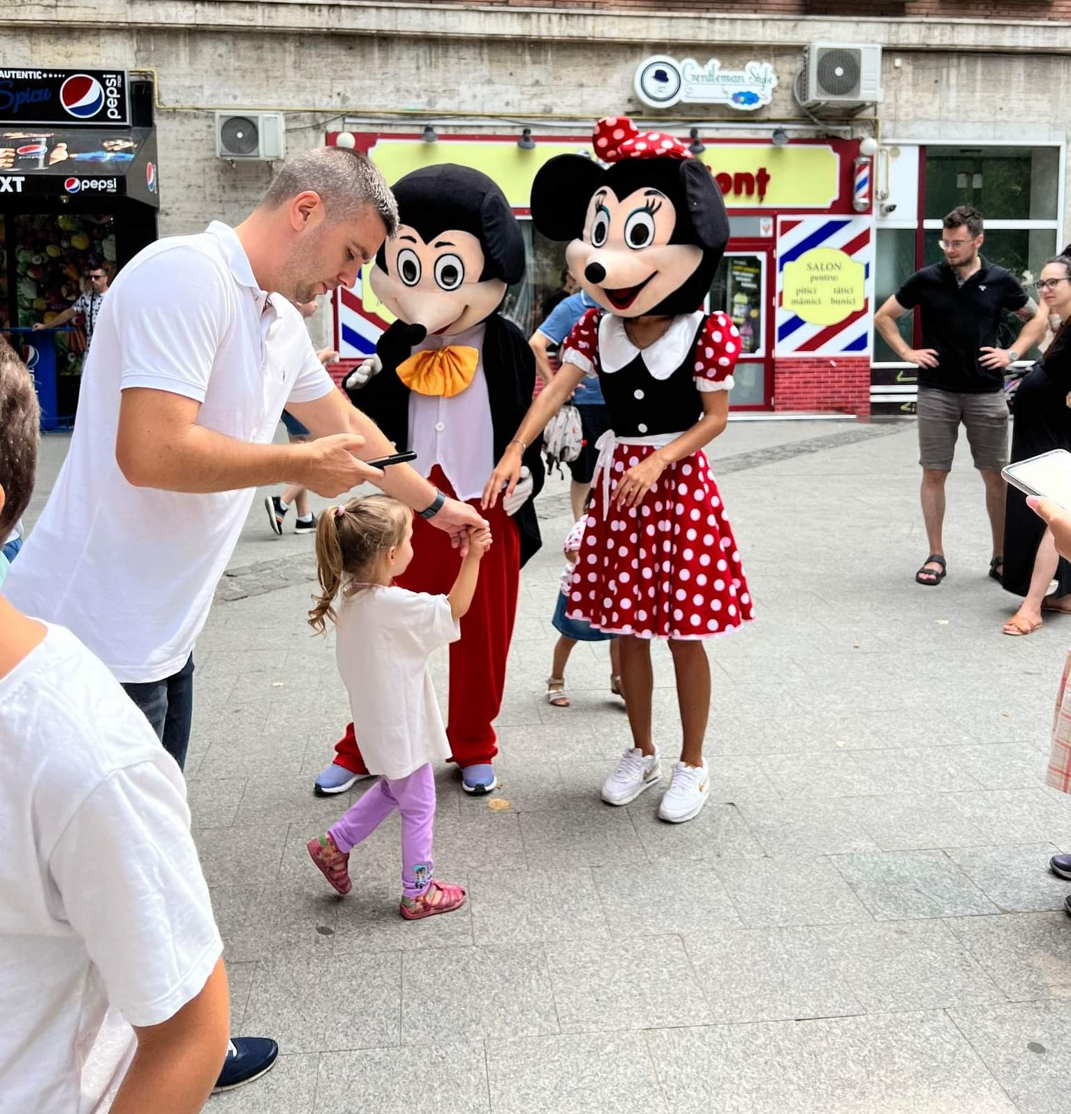 Invitație la petrecere. Weekend plin de evenimente pentru micuții gălățeni