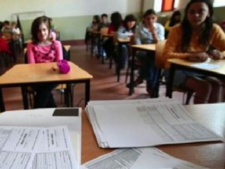 Au apărut modelele de subiecte pentru examenele naţionale
