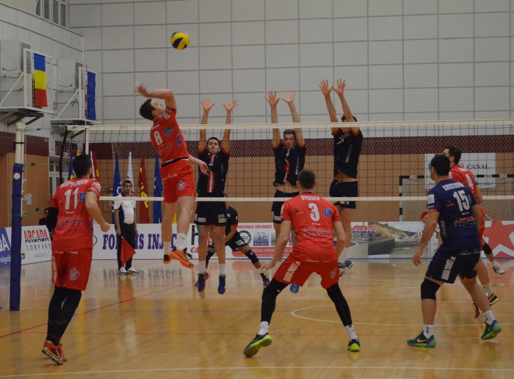 Astăzi, volei şi baschet, în cuplaj de Liga Naţională