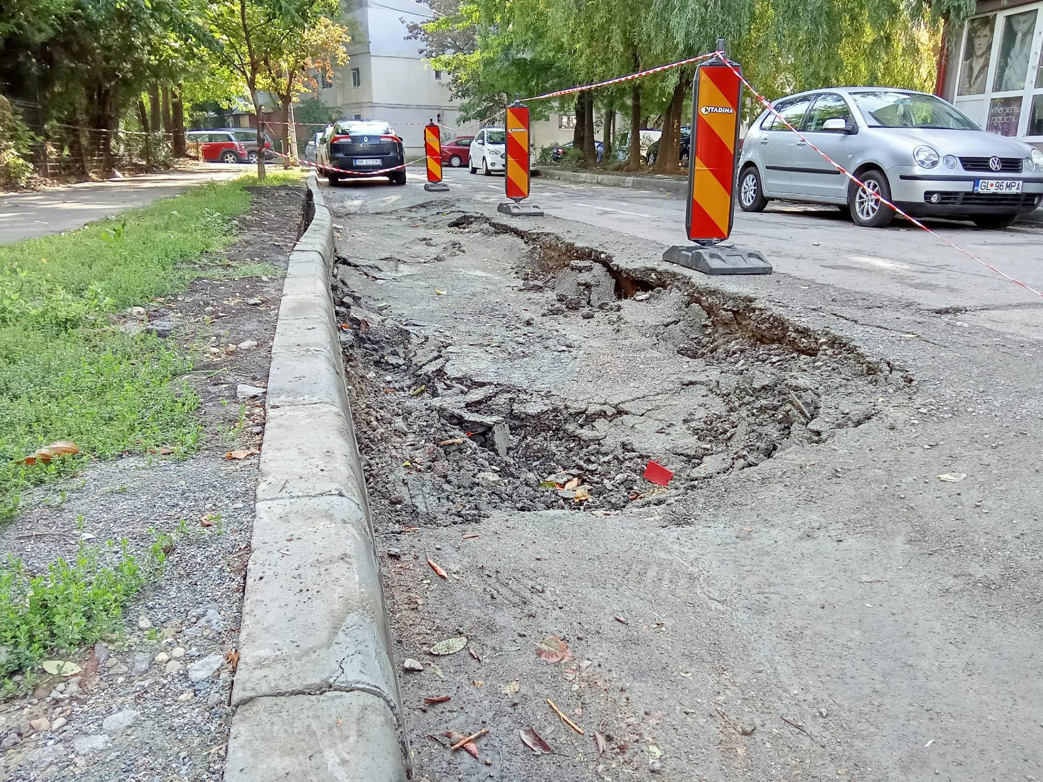 Galațiul se surpă, autoritățile sunt în weekend (FOTO)