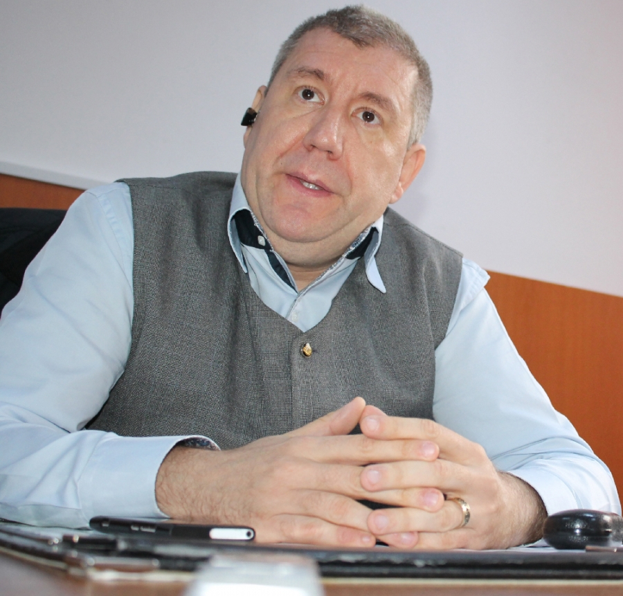 Preotul care a condus Gospodărire Urbană este director la o mare uzină de armament