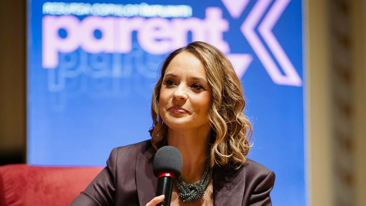 Andreea Submarin, zâna de pe sticlă