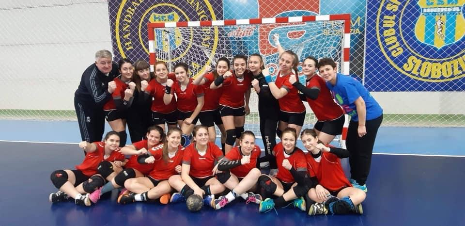 Lupta pentru medalii, începută cu un egal