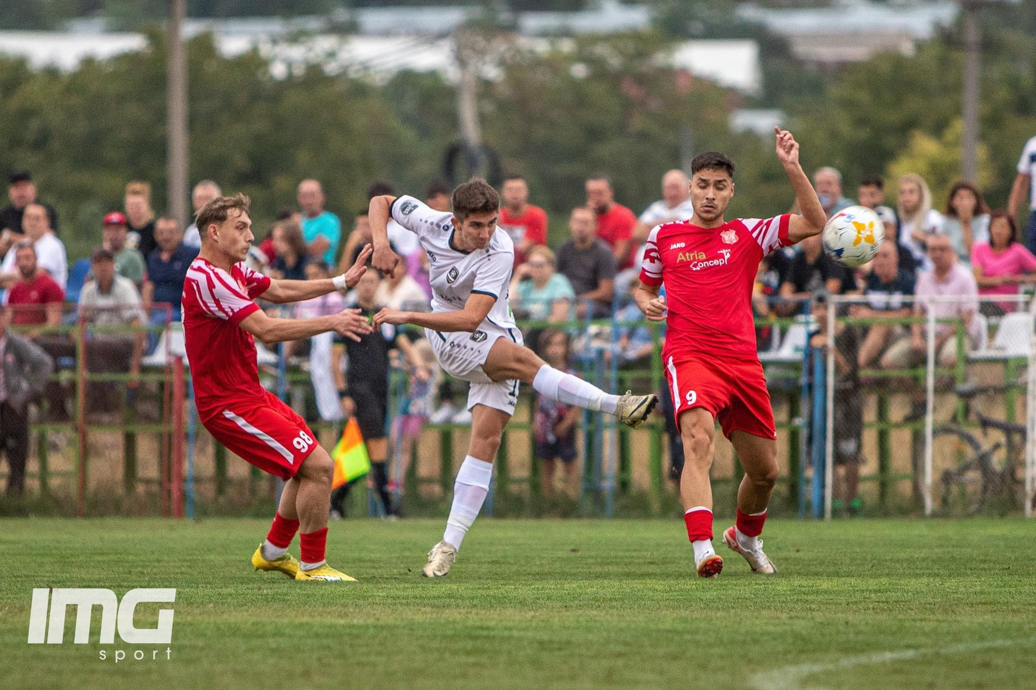 Victorii spectaculoase pentru echipele gălățene