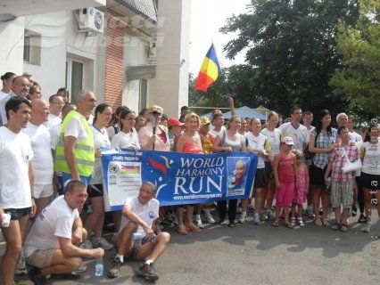 Întâlnire cu membrii Ştafetei internaţionale „World Harmony Run”
