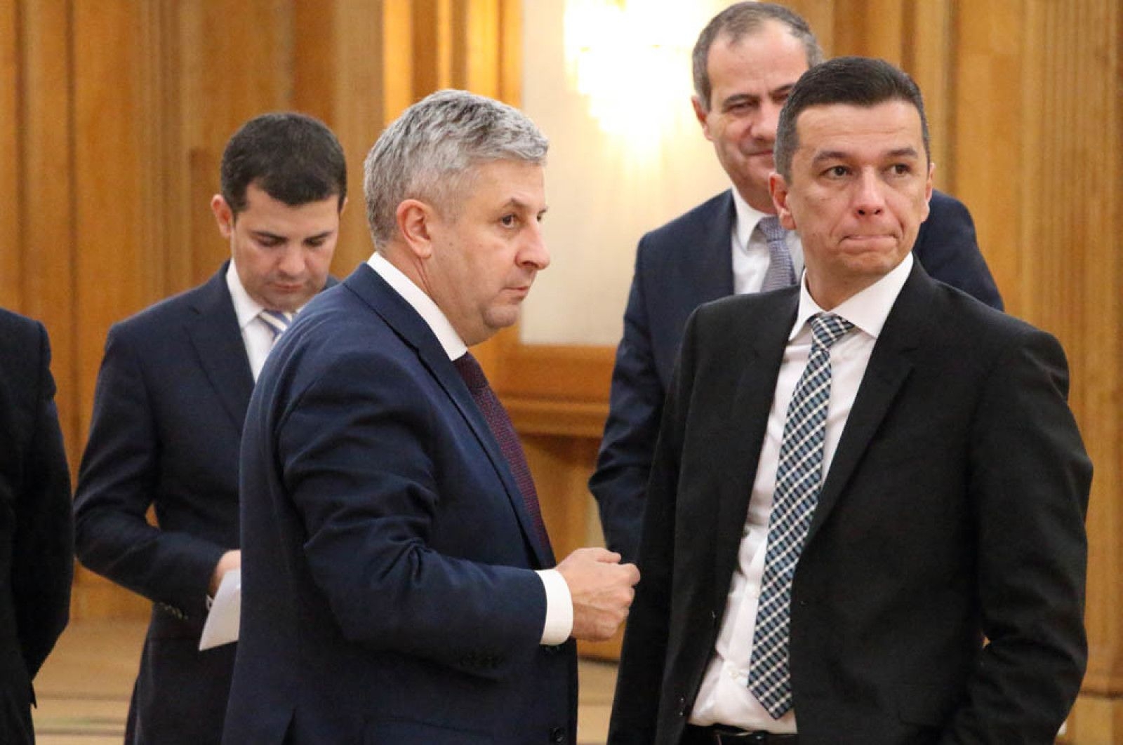 DNA a refăcut filmul nopţii în care s-a adoptat OUG 13