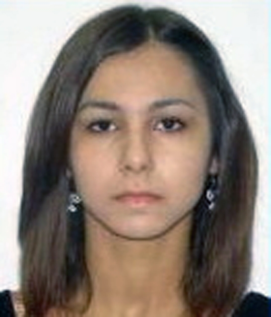 O adolescentă, căutată de Poliţie