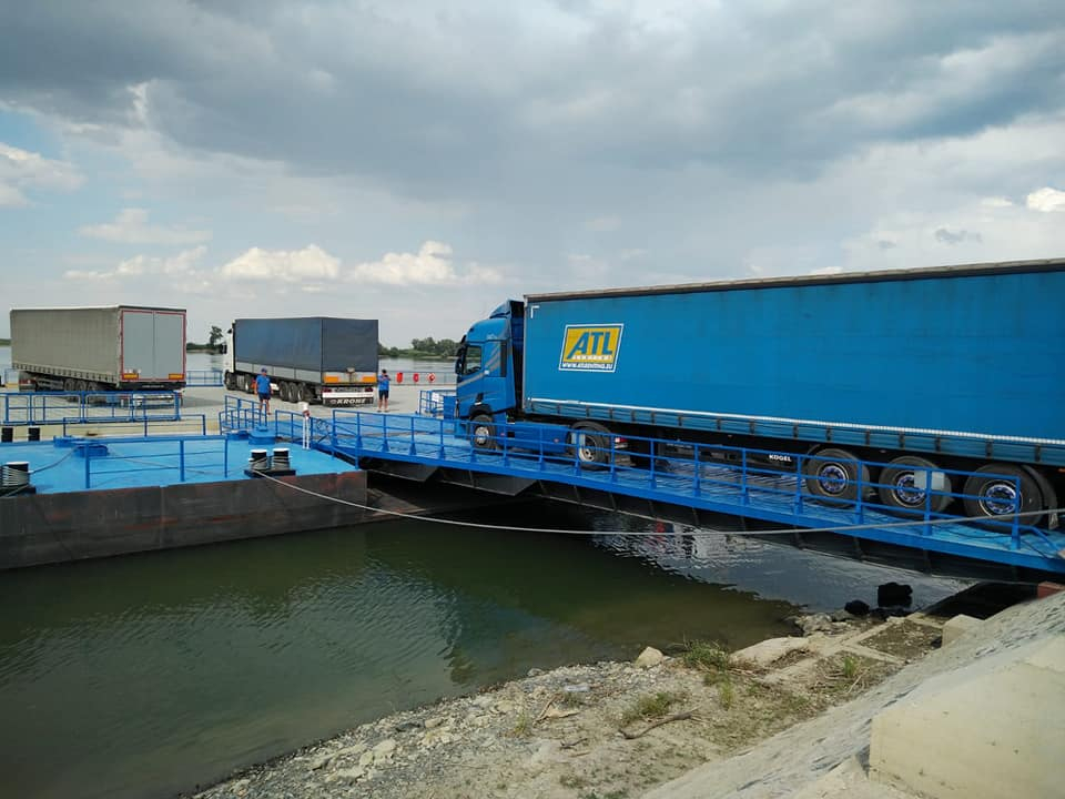 S-a inaugurat trecerea cu bacul peste Dunăre de la Isaccea. Legătură între România și Ucraina