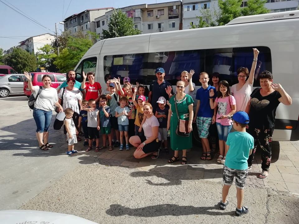 ”Inimă de copil” are nevoie de bani de transport pentru tabără. DONAȚII