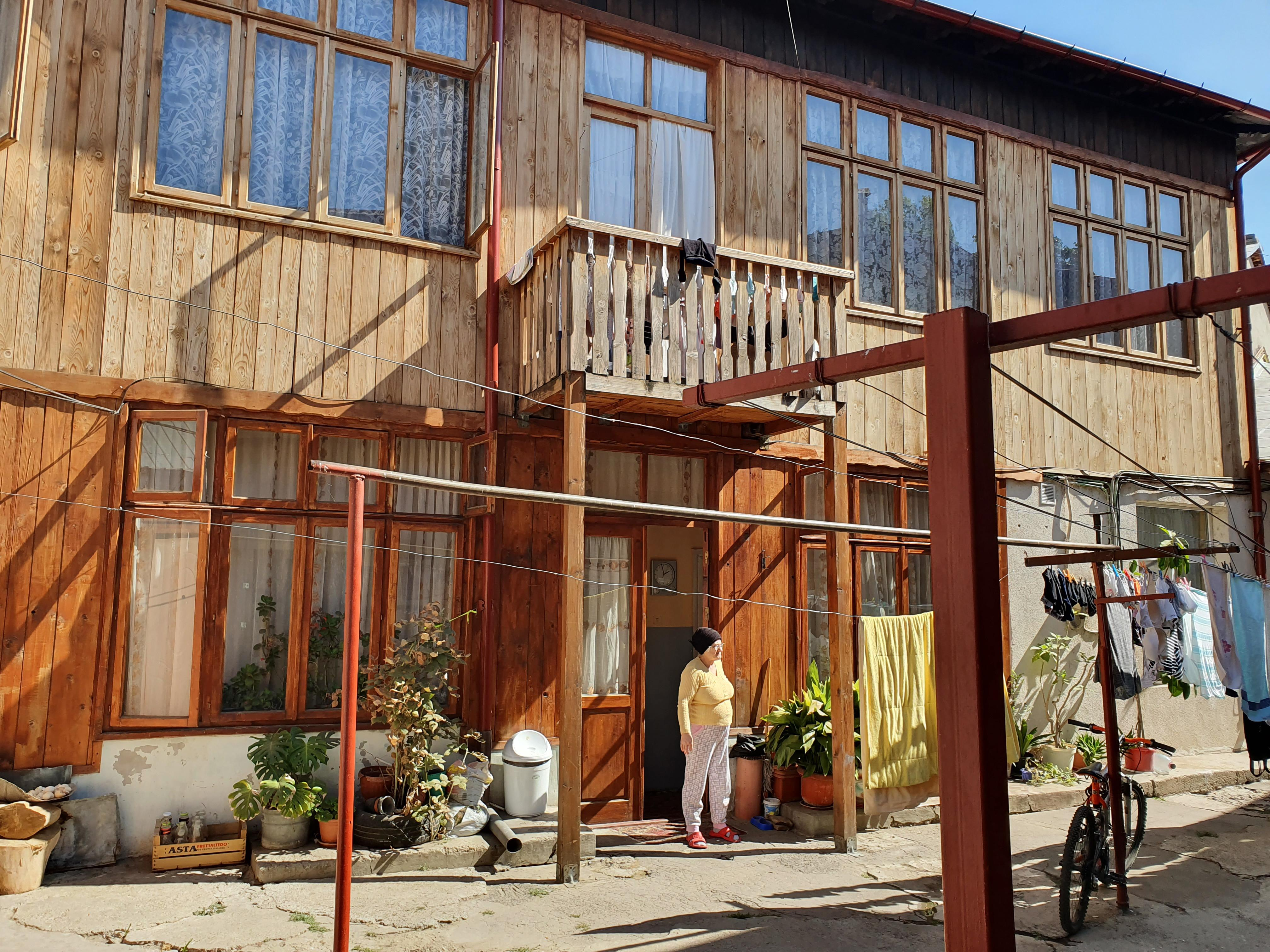 Chiriaşii unei case din Galaţi riscă să fie evacuaţi