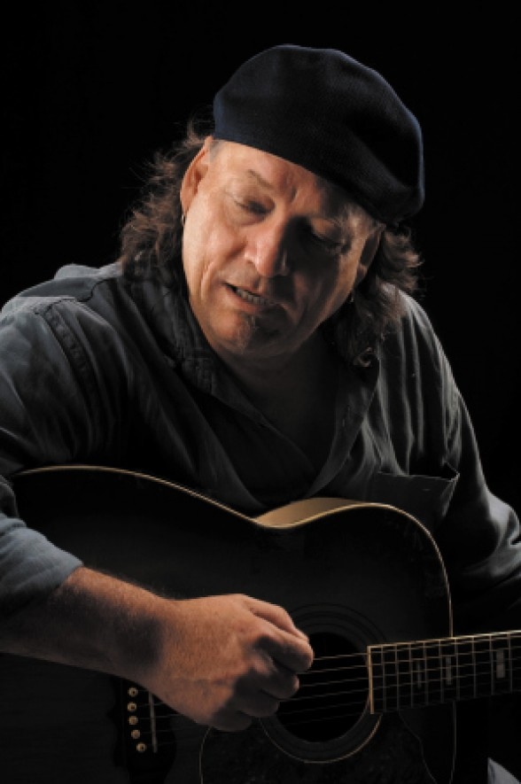 Un chitarist american vine la Galaţi