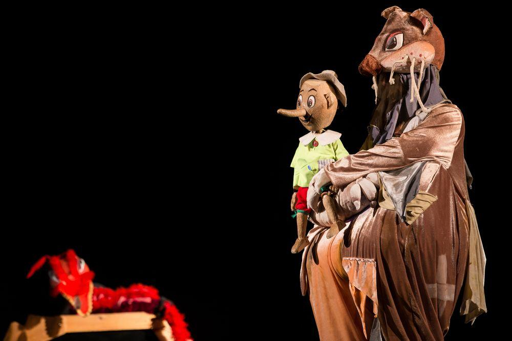 Pinocchio şi minciunile lui la Gulliver